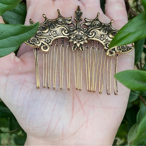 Vintage Inspired Hair Comb Antique Gold Tone Engraved Details, Formal New - Picture 3 of 4